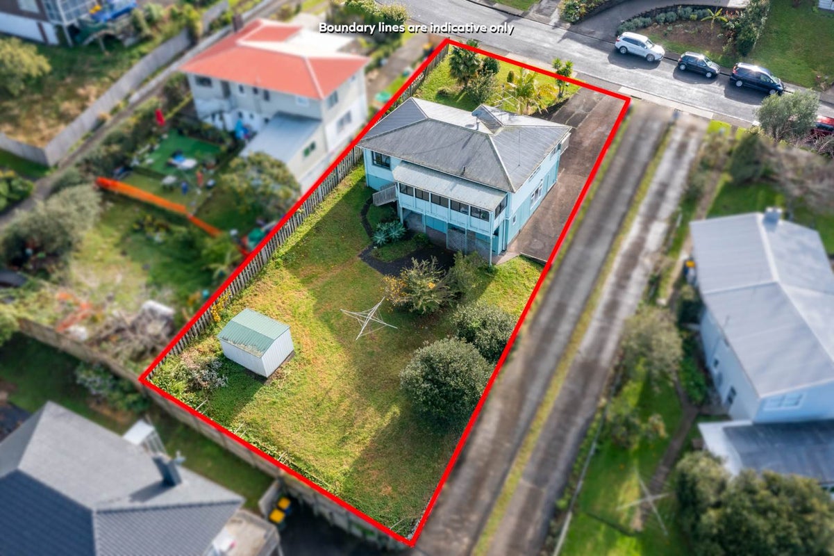 9 Camelot Place, Glenfield, Auckland - Carousel 2