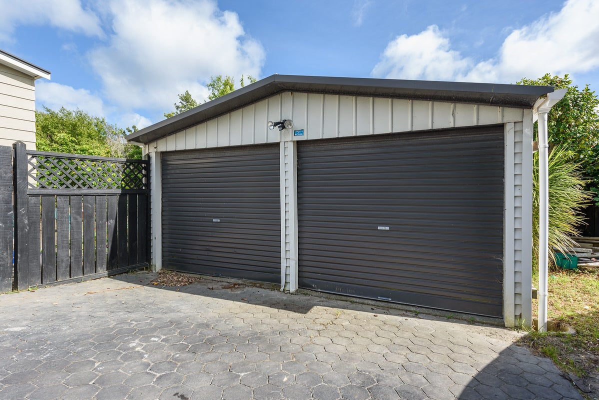 12 Cambrian Street, Churton Park, Wellington - Carousel 2