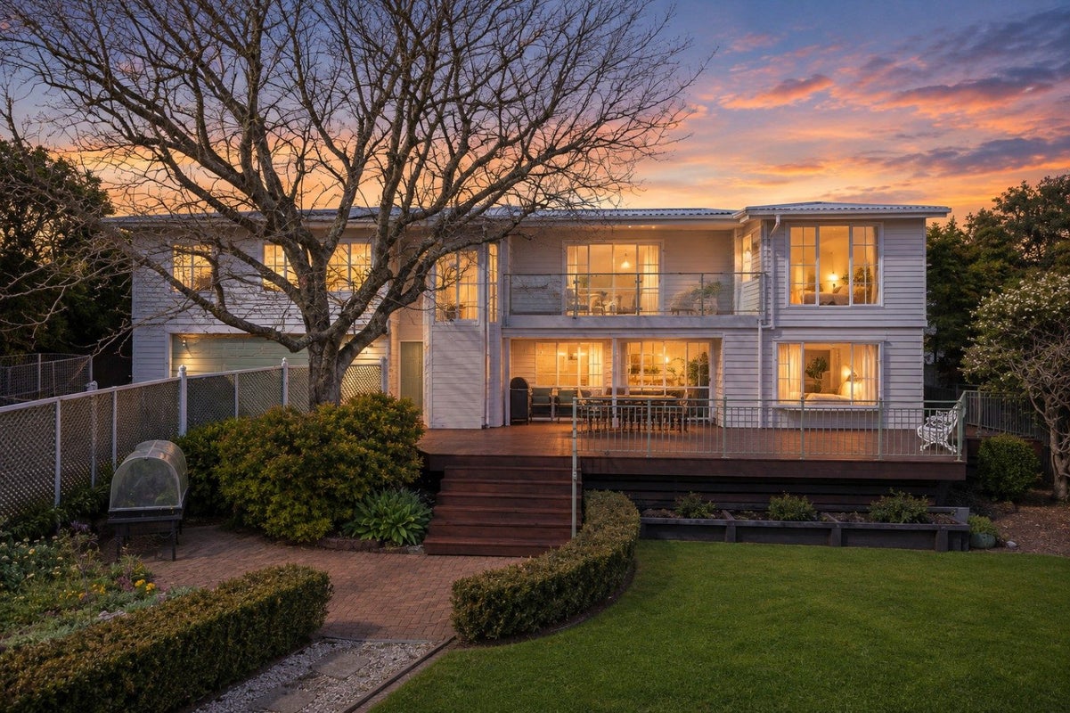 4 Liston Crescent, Cockle Bay, Auckland - Carousel 2
