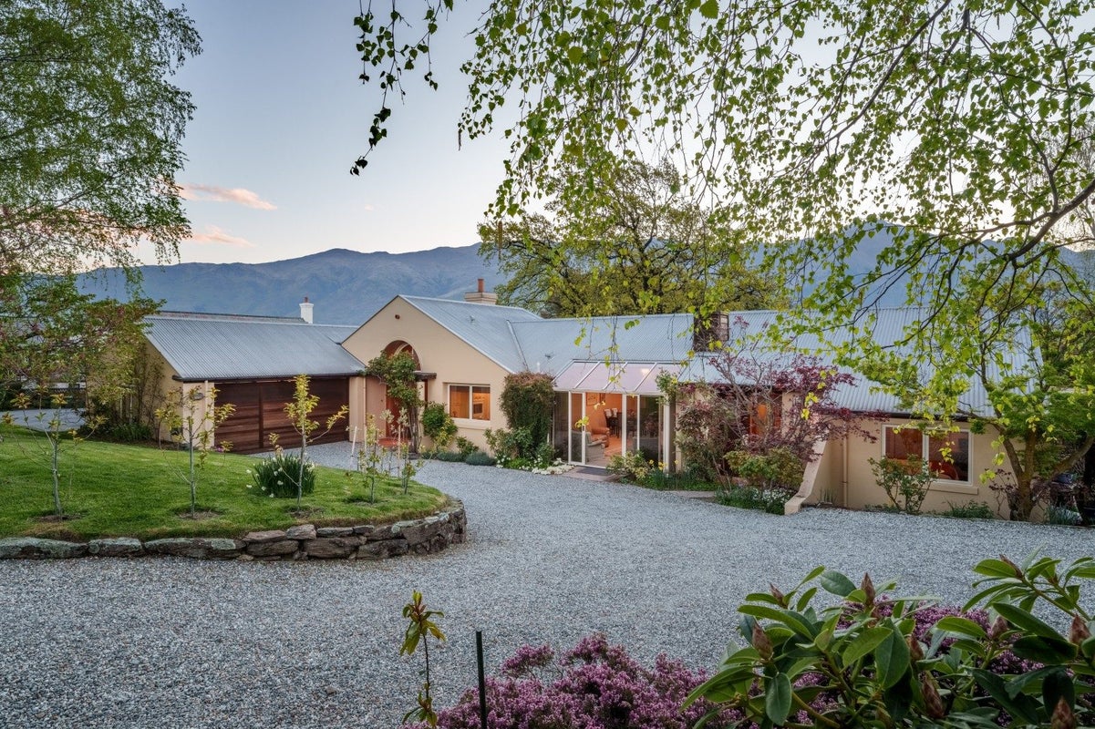 30 Beacon Point Road, Wanaka, Wanaka - Carousel 24