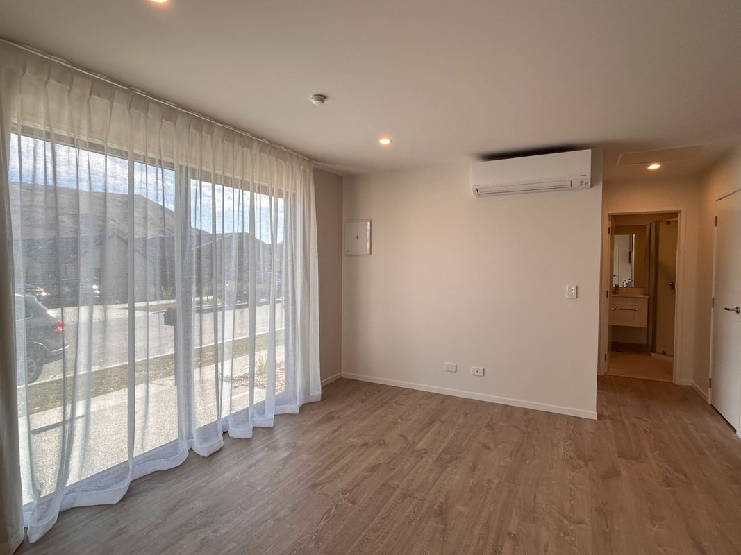 30 Metzger Road, Jacks Point, Queenstown - Carousel 2