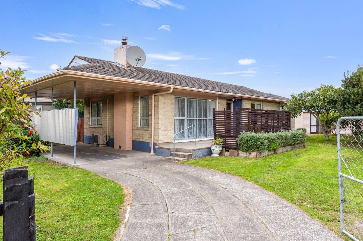 6 Donna Street, Outer Kaiti, Gisborne - Carousel 1