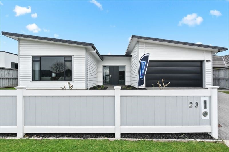 23 Helen June Avenue, Flagstaff, Hamilton - Carousel 2