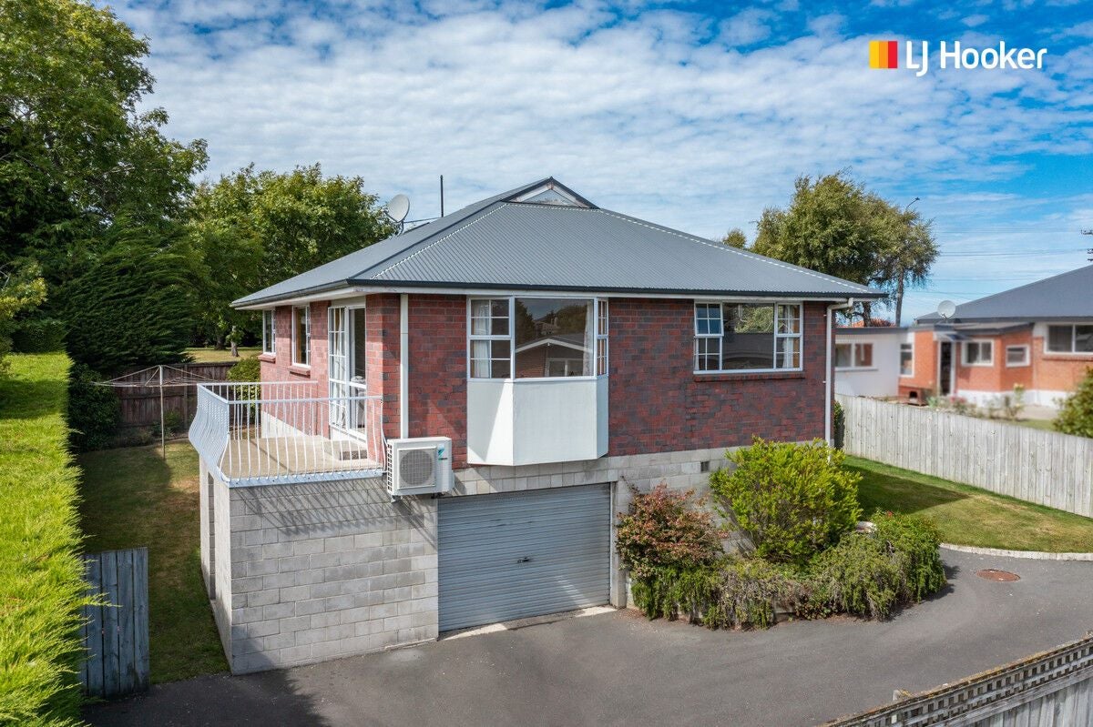 1A Raglan Street, Balaclava, Dunedin - Carousel 1