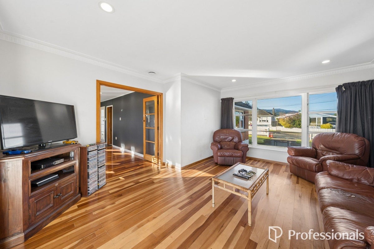 38 Russell Road, Wainuiomata, Lower Hutt - Carousel 2