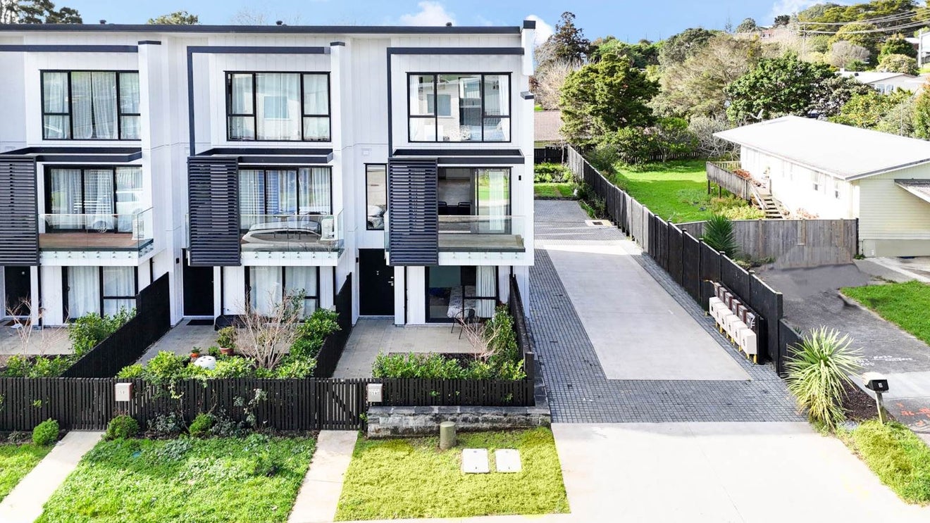 5A Agincourt Street, Glenfield, Auckland - Carousel 2