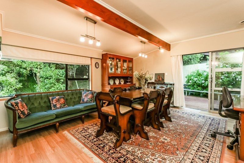 4 Barton Street East, Blockhouse Bay, Auckland - Carousel 2