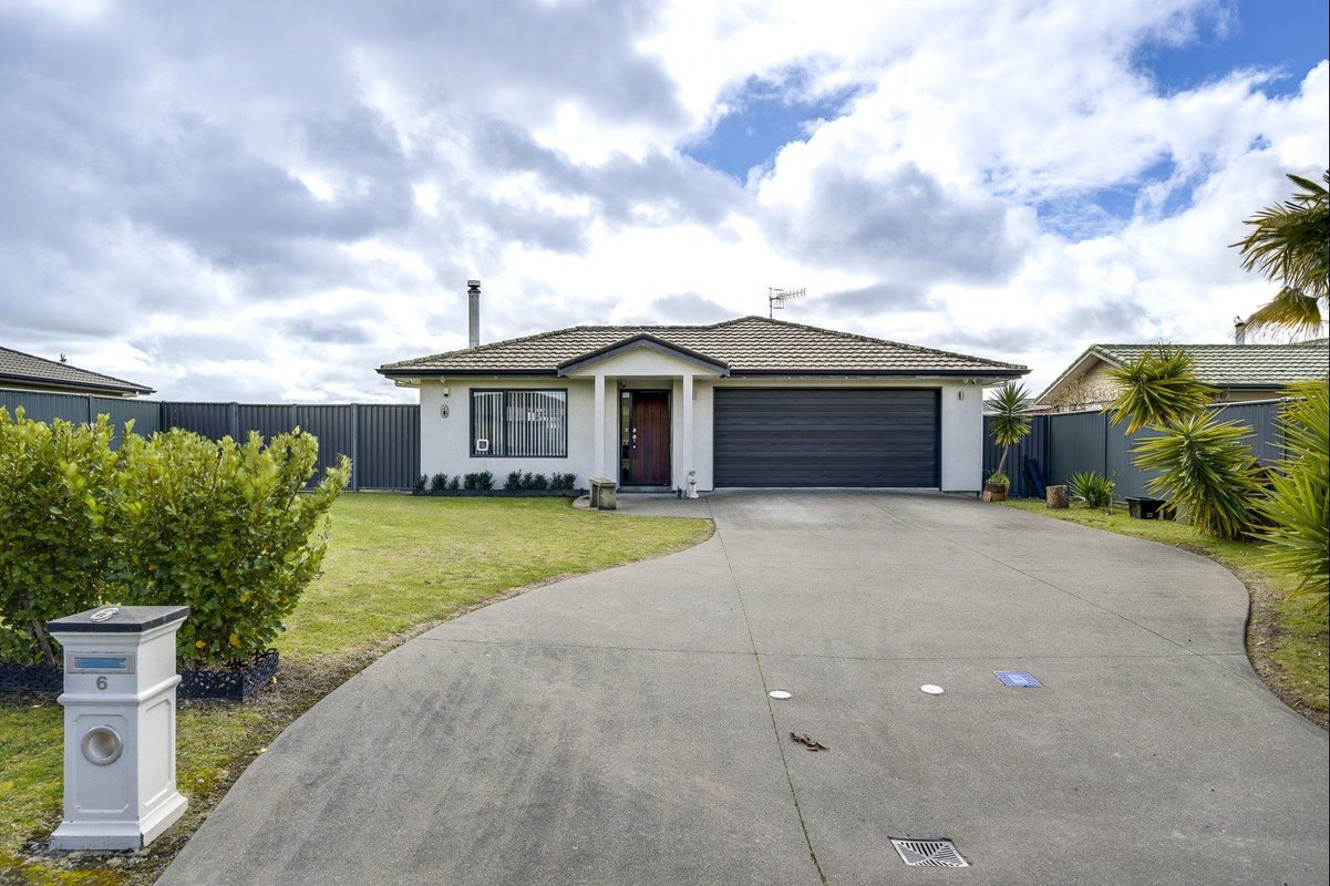 6 Prestige Place, Flaxmere, Hastings - Carousel 1