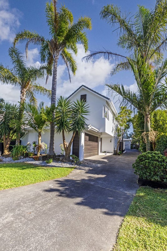 2/20 Norwood Road, Bayswater, Auckland - Carousel 1