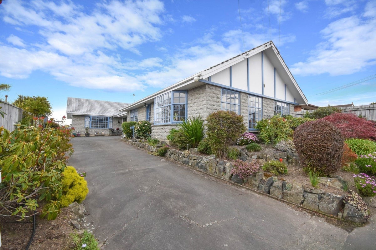 11 Blair Street, Kenmure, Dunedin - Carousel 1