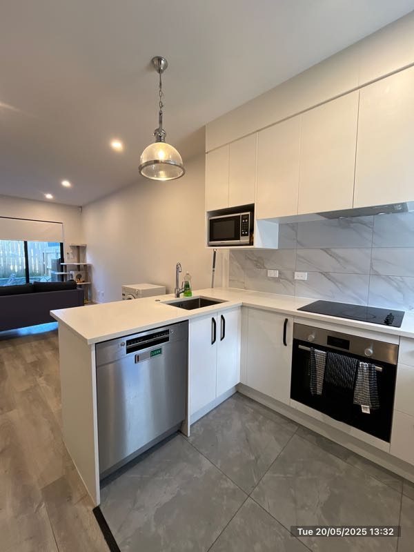 5/241 Don Buck Road, Massey, Auckland - Carousel 2