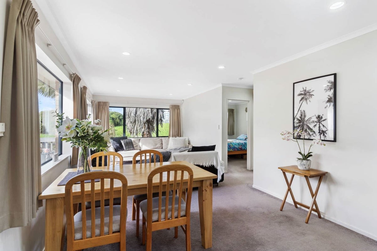 12A Midvale Place, Burswood, Auckland - Carousel 2