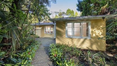 29 Ngaio Road, Titirangi, Auckland - Carousel 1