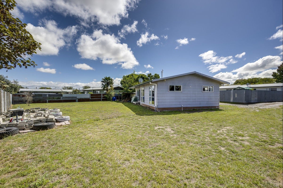 49 Yarmouth Road, Flaxmere, Hastings - Carousel 10