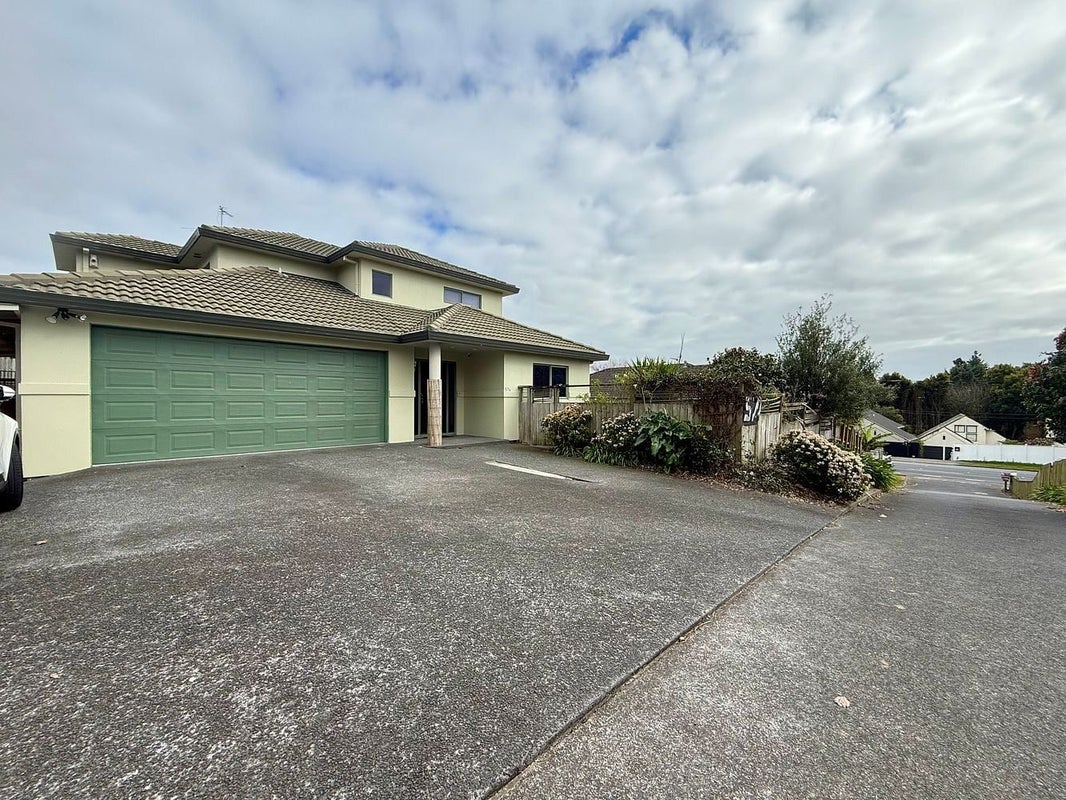 57A Redoubt Road, Goodwood Heights, Auckland - Carousel 2
