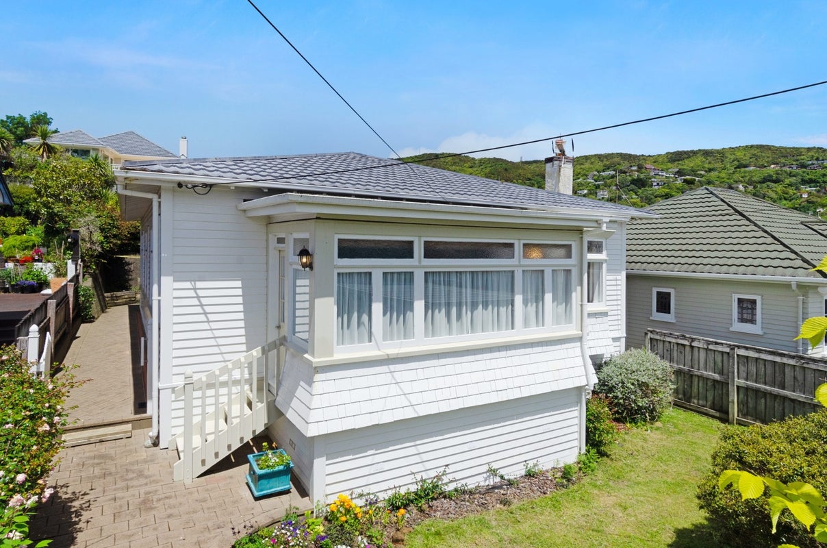 27 Firth Terrace, Karori, Wellington - Carousel 18