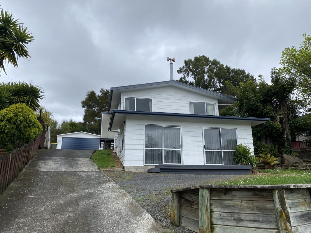 15 Matipo Crescent, Pukete, Hamilton - Carousel 1