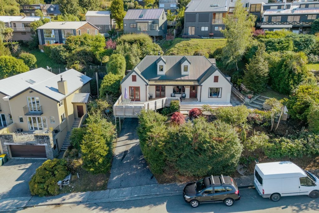 36 Greenstone Place, Fernhill, Queenstown - Carousel 1