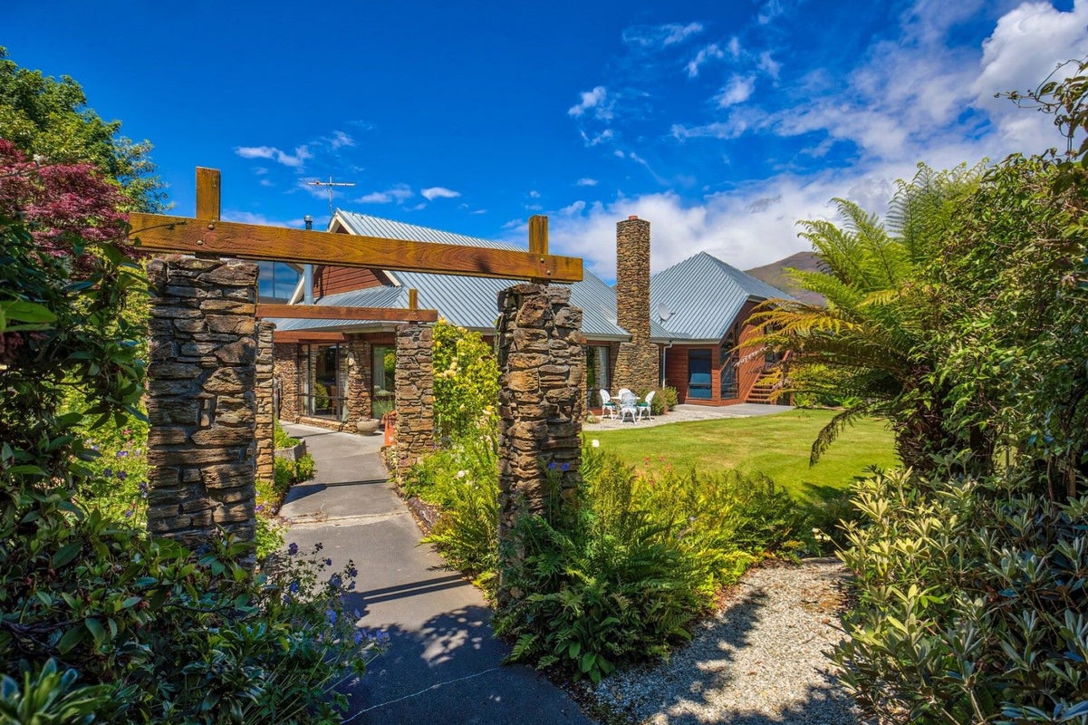 36 Warren Street, WANAKA, Wanaka - Carousel 2