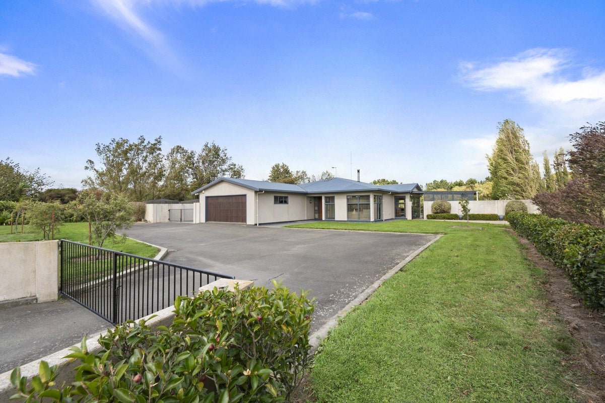 234 Kelvin Grove Road, Kelvin Grove, Palmerston North - Carousel 1