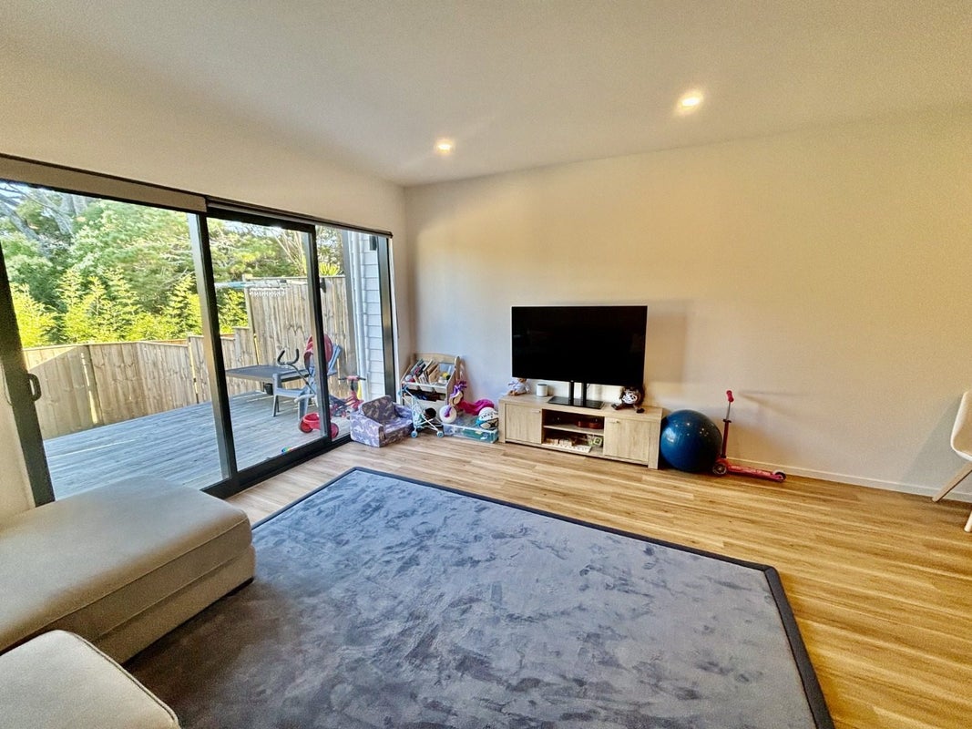 18 Korokio Lane, Henderson, Auckland - Carousel 2