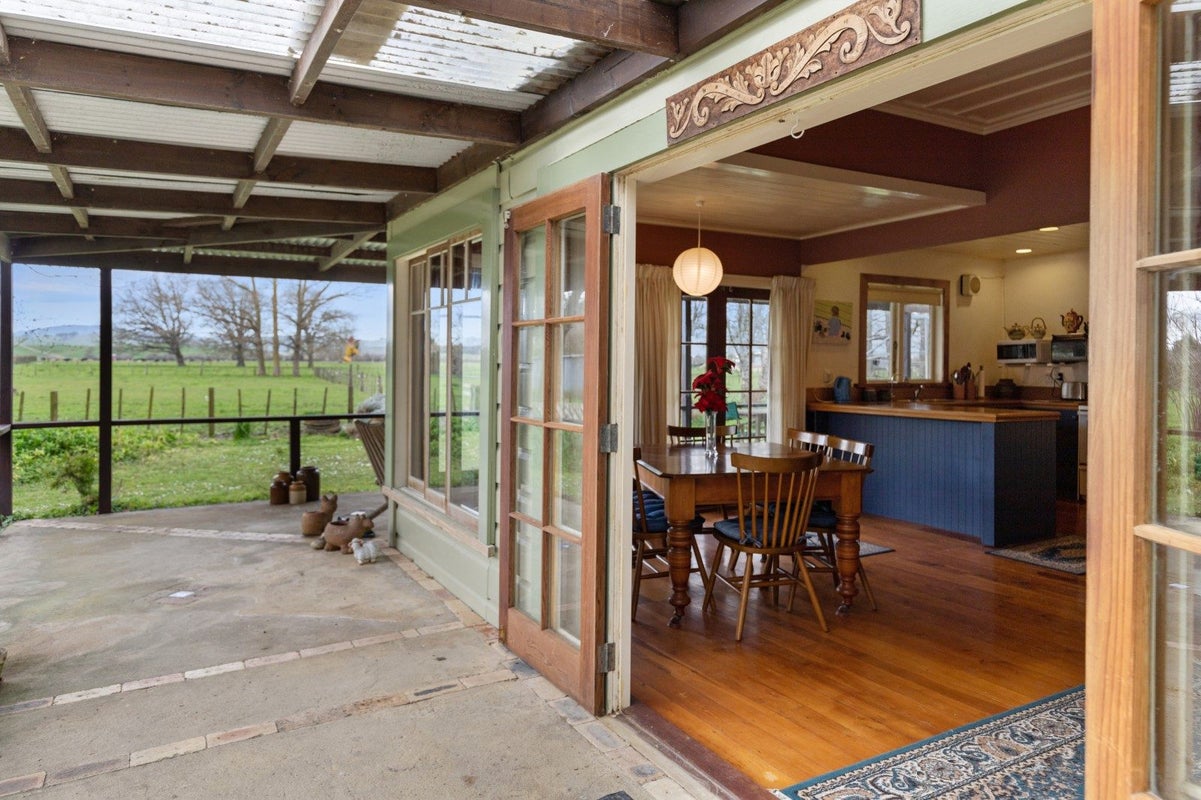 141 Hooper Road, Eureka - Carousel 2
