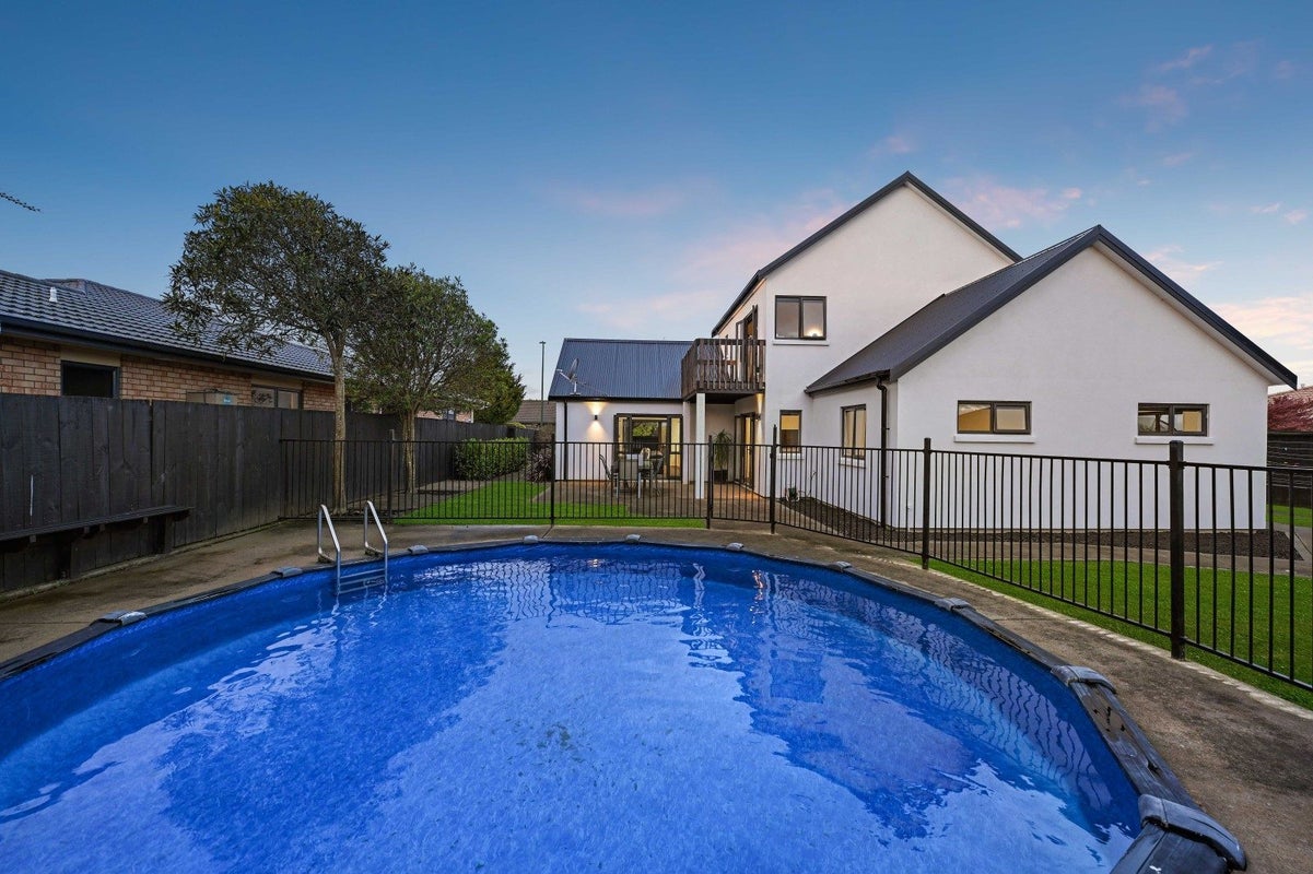 15 Blairgowrie Place, Rototuna North, Hamilton - Carousel 2