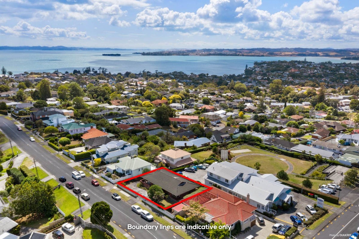 31 Mellons Bay Road, Mellons Bay, Auckland - Carousel 2