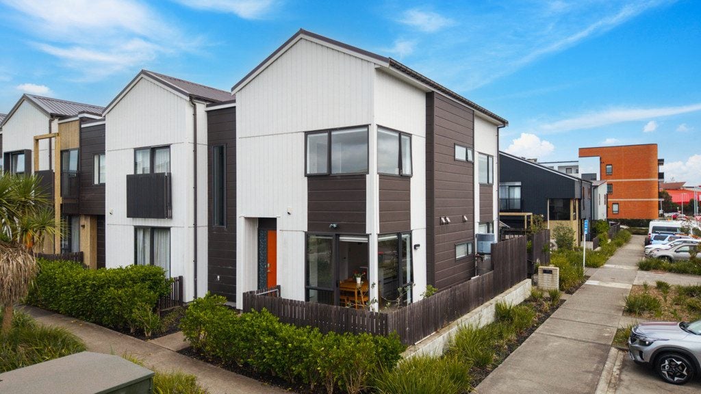 1/25 Sidney Wallingford Way, Hobsonville, Auckland - Carousel 1