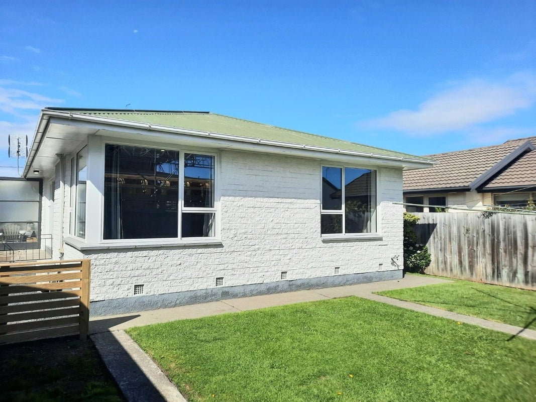 2/14 Wembley Street, Sydenham, Christchurch - Carousel 1