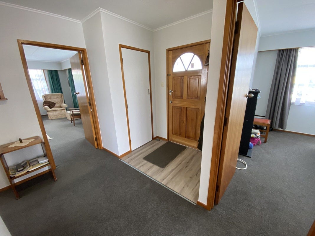 121 Gillespies Line, Cloverlea, Palmerston North - Carousel 2