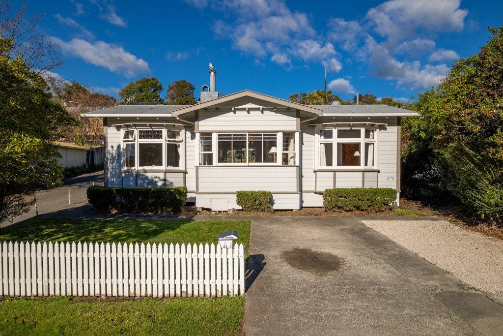 43 Emano Street, Toi Toi, Nelson - Carousel 1