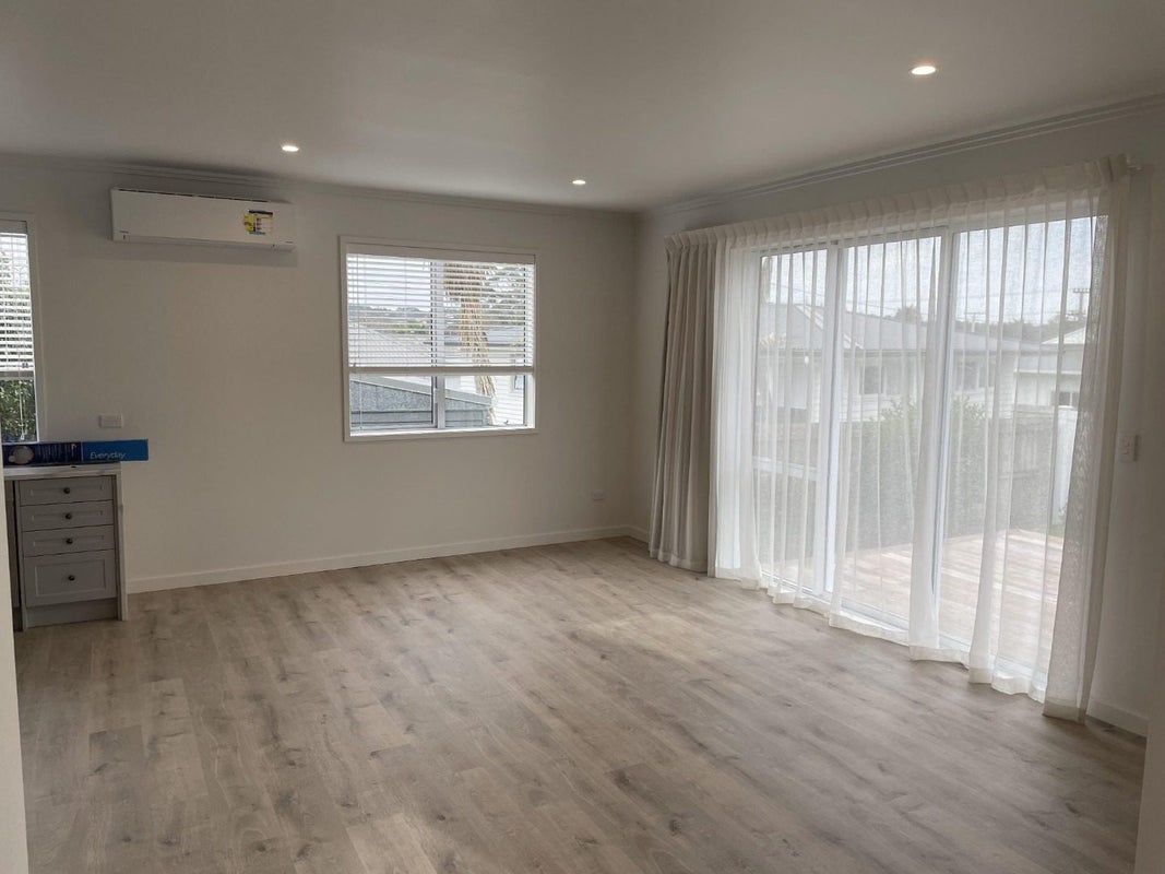 258 Birkdale Road, Birkdale, Auckland - Carousel 2