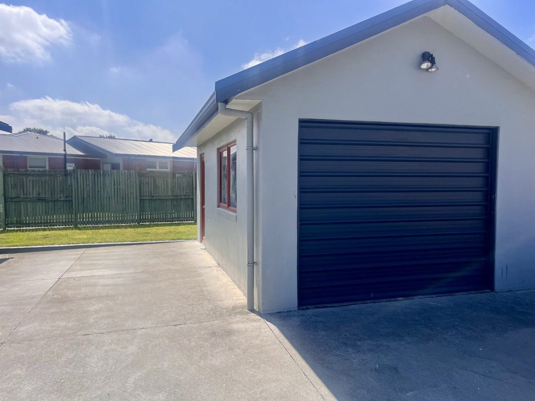 14 Pulham Crescent, Queenwood, Hamilton - Carousel 8