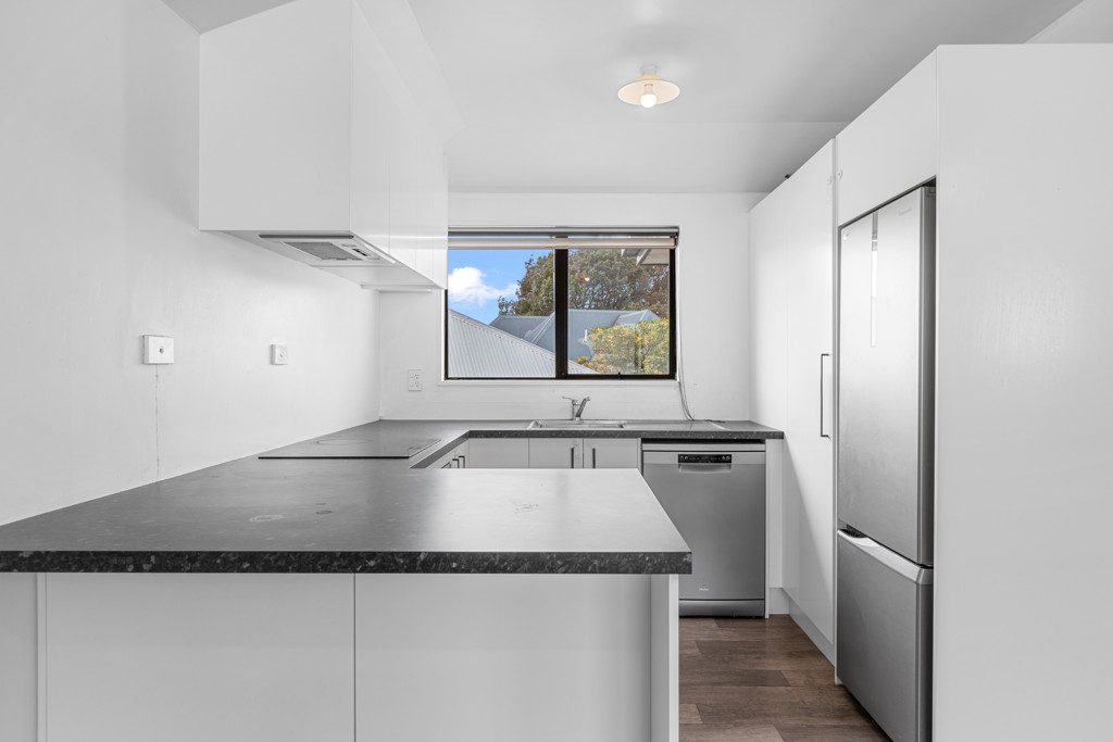 2/23 Austin Street, Sydenham, Christchurch - Carousel 2