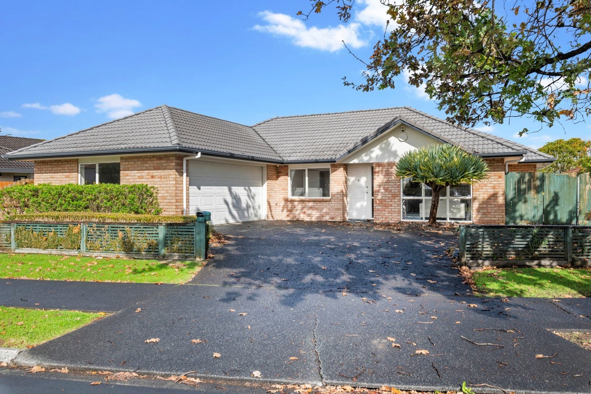8 Aclare Place, East Tamaki, Auckland - Carousel 1