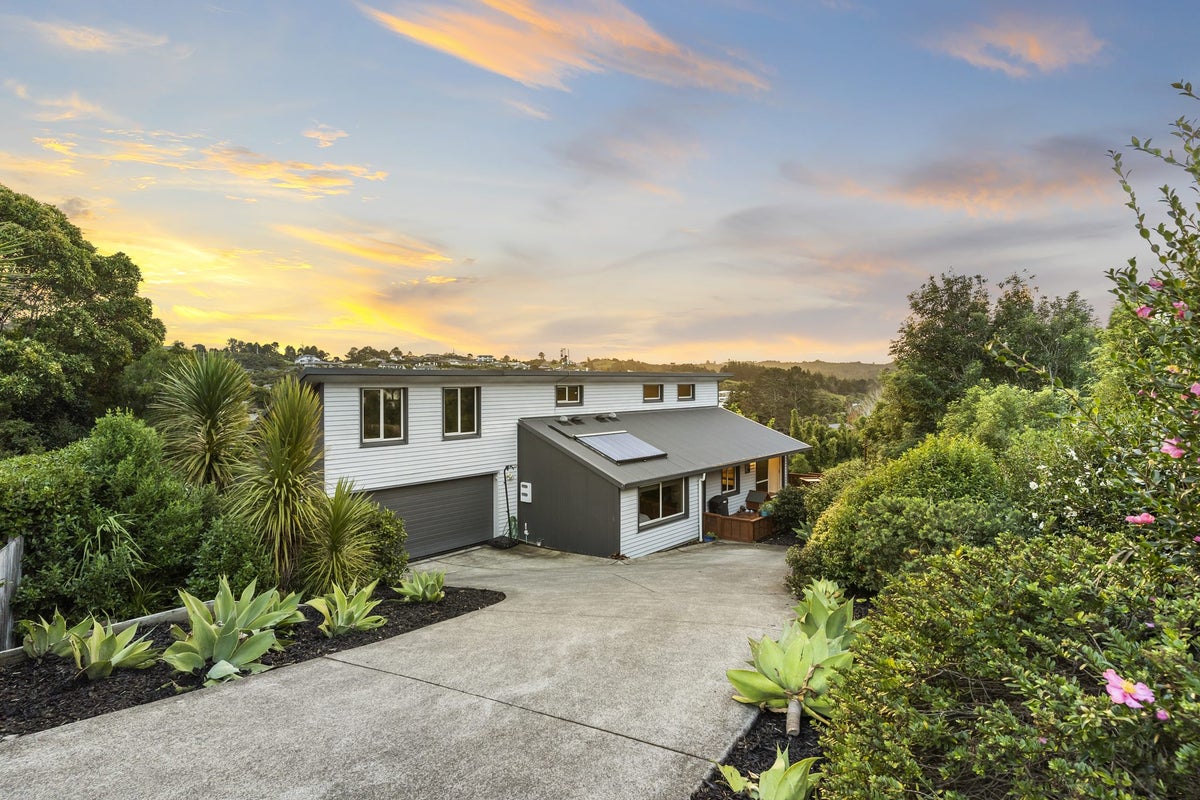 524D Hibiscus Coast Highway, Hatfields Beach, Orewa - Carousel 1