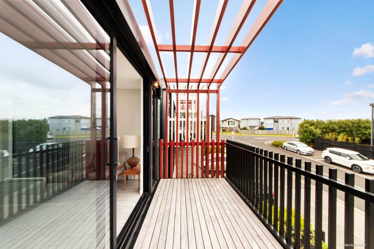 7 Nugget Avenue, Hobsonville, Waitakere City, Auckland - Carousel 2