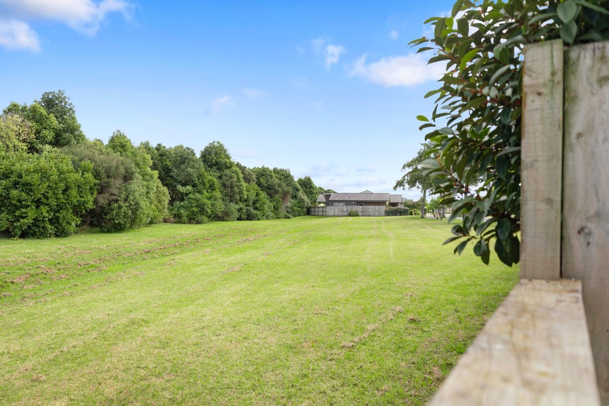 103 Landing Drive, Pyes Pa, Tauranga - Carousel 21