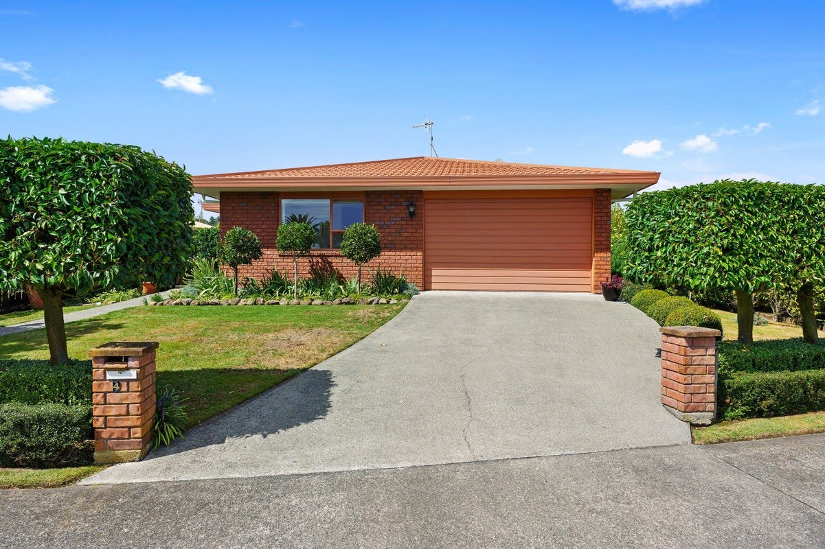 4A Alexander Place, Otaki - Carousel 1