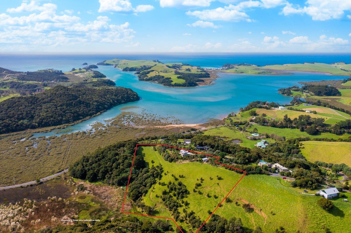 64 Arahiwi Rise, Pataua South, Onerahi - Carousel 2