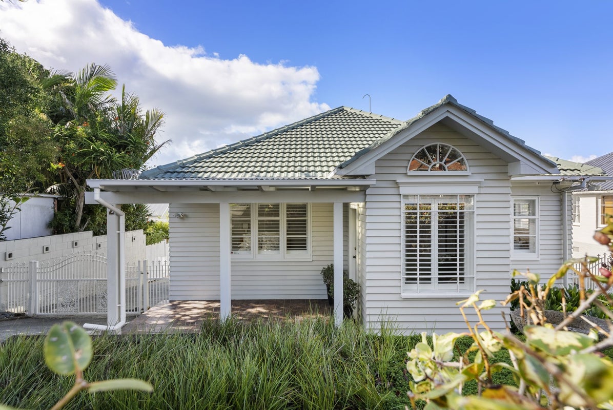 2 St Oswalds Road, Greenlane, Auckland - Carousel 1
