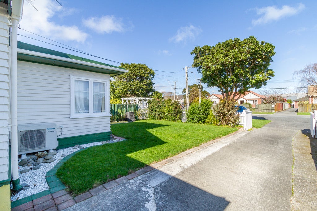 27 GUTHRIE Street, WAIWHETU, LOWER HUTT - Carousel 2
