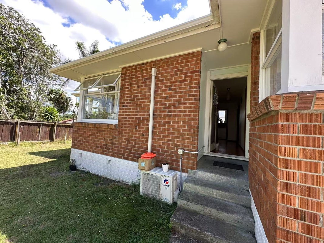 99 Bolton Street, Blockhouse Bay, Auckland - Carousel 1
