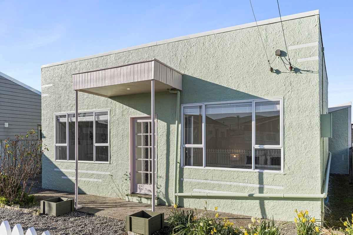 41 Young Street, Saint Kilda, Dunedin - Carousel 1
