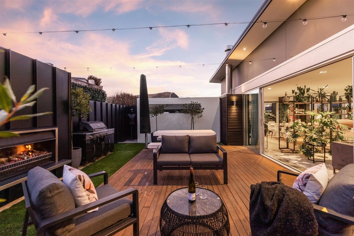69 Erskine Street, Lake Hayes, Queenstown - Carousel 1