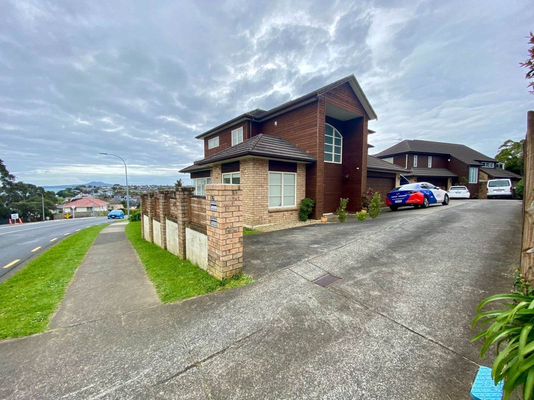 176 Bucklands Beach Road, Bucklands Beach, Auckland - Carousel 1