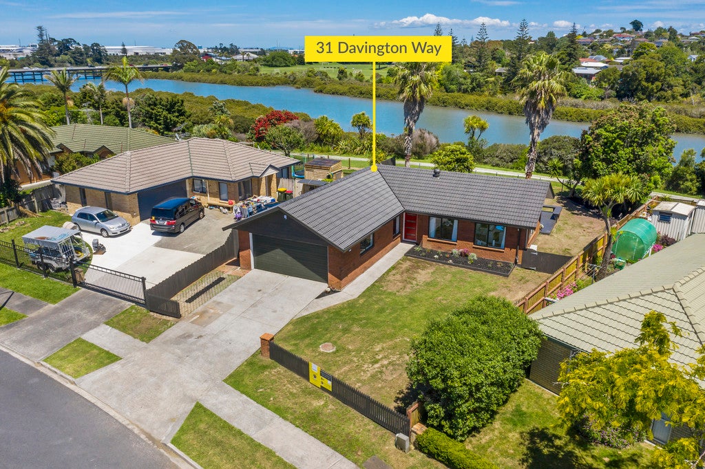 31 Davington Way, Burswood, Auckland - Carousel 1