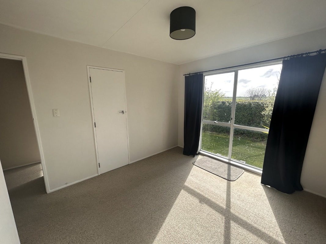 5 Flygers Line, Milson, Palmerston North - Carousel 8