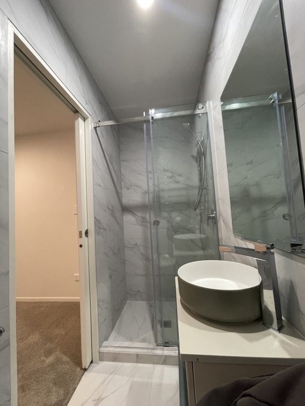 2/10 Vinifera Place, Fairview Heights, Auckland - Carousel 2